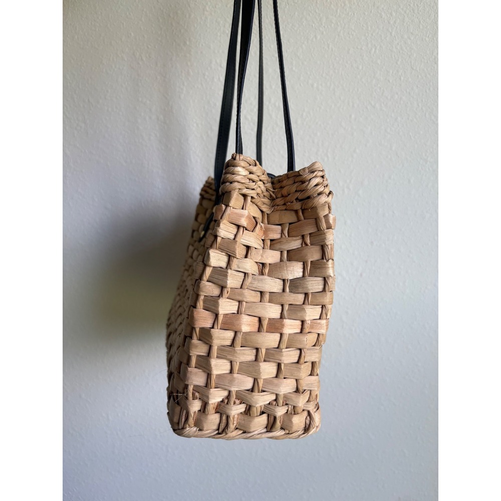 Frances Valentine New York 100% Straw Loren Flap Basket Tote - Picture 3 of 6